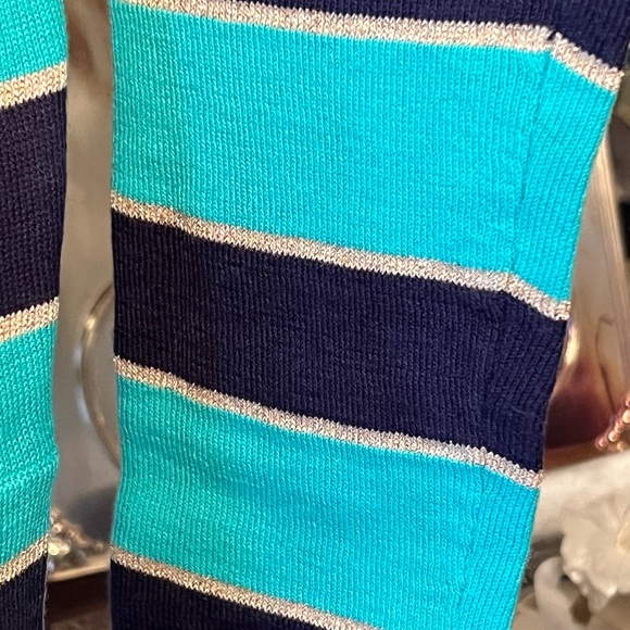 Turquoise spring lily sweater - Picture 5 of 9